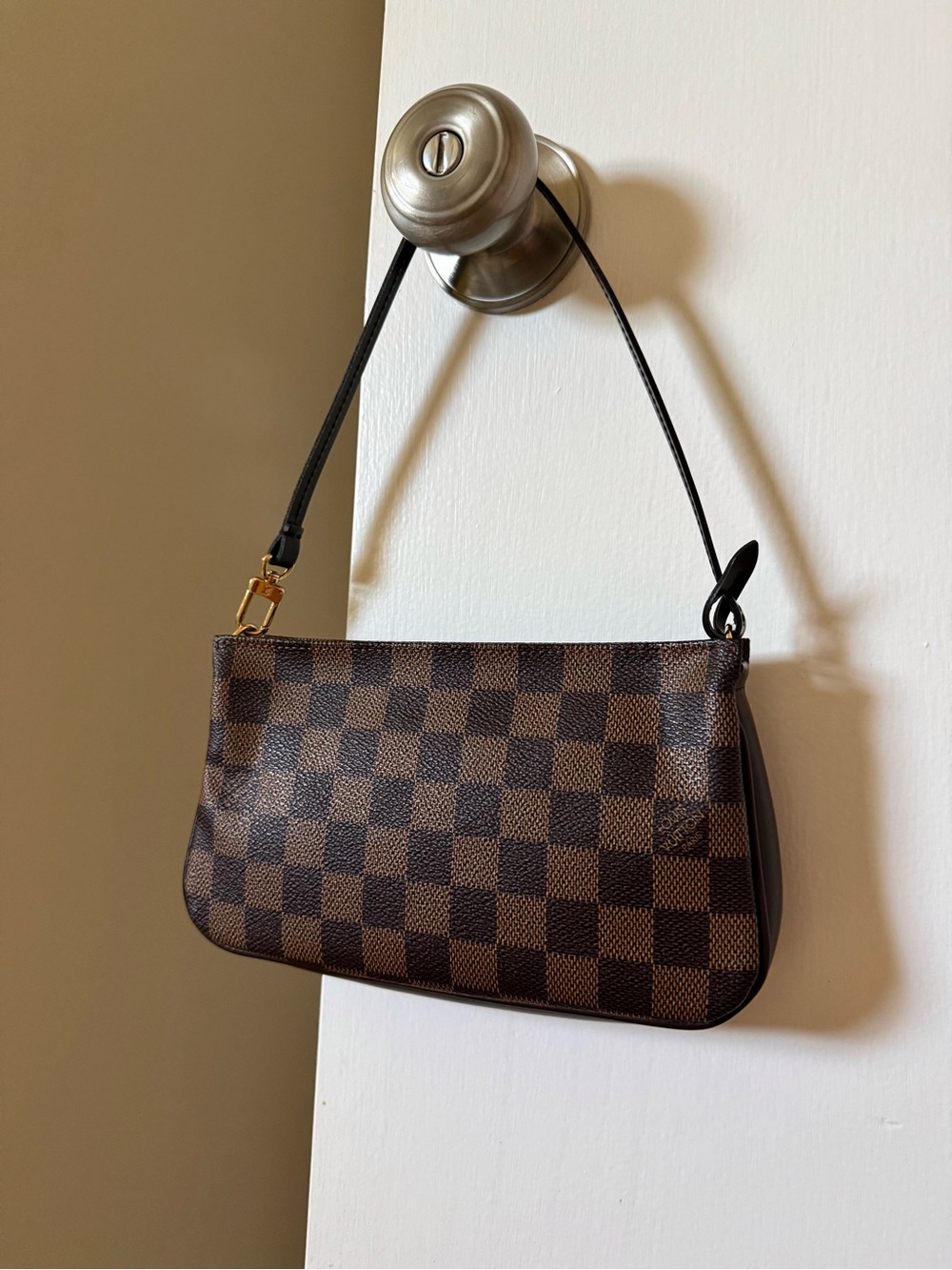 Louis Vuitton Damier Ebene Navona Pochette